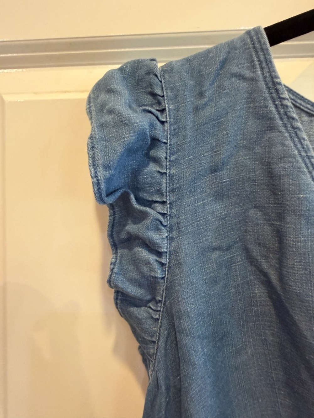 LOFT Denim, Summer, Short Dress with Ruffled Sleeves and V-Neck Collar - Size 14 - Picture 3 of 6